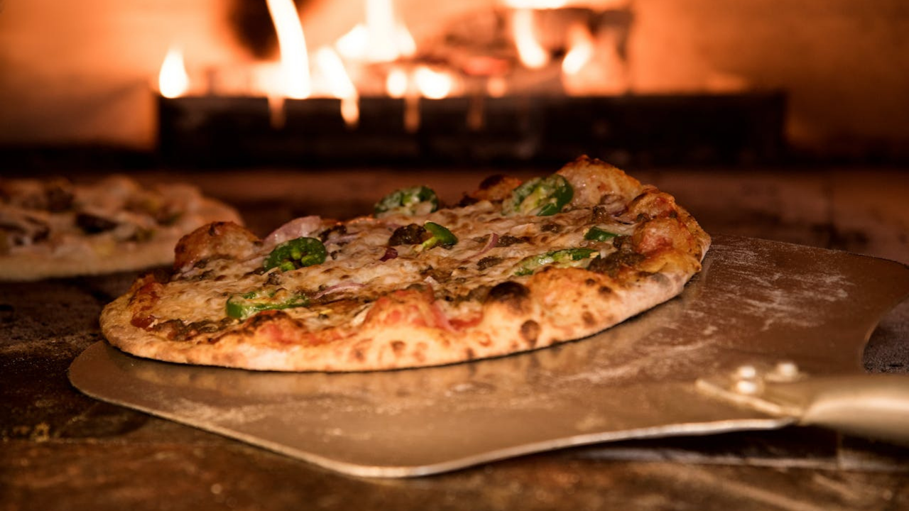Pizza ve Zeytinyağı: Lezzetin Altın Dokunuşu